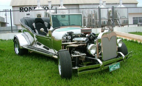 inox_-carro-e-cervejaria_-P--gina-8-e-9-_Divulga----o-Hermes-Balcon-1_1-460x280