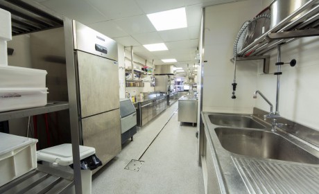 Inox em cozinha industrial